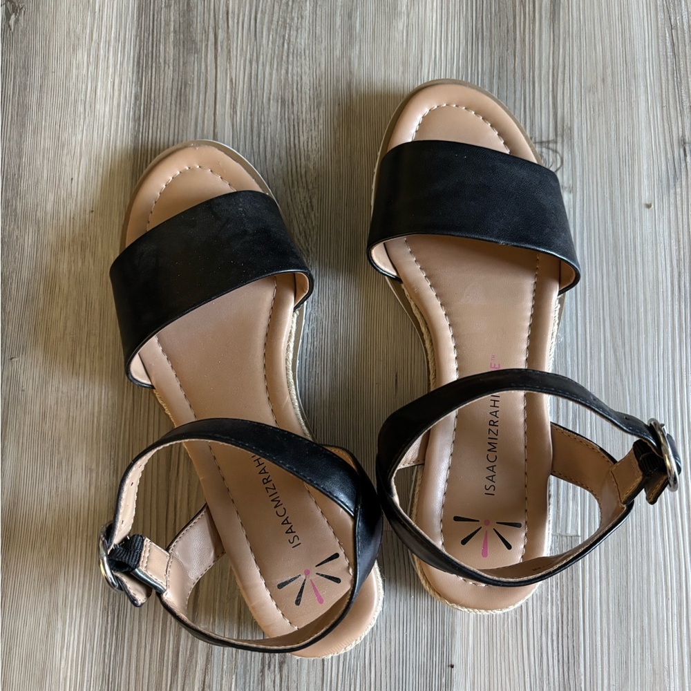 Isaac Mizrahi Black Sandals with Chunky Sole 6.5 New Never Worn - Picture 3 of 3